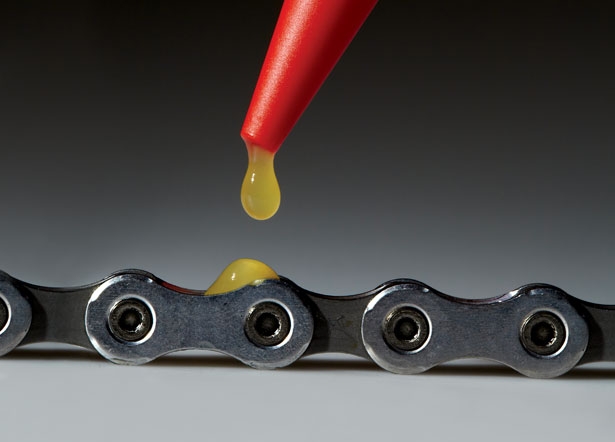 Chain lubrication for best sale bike